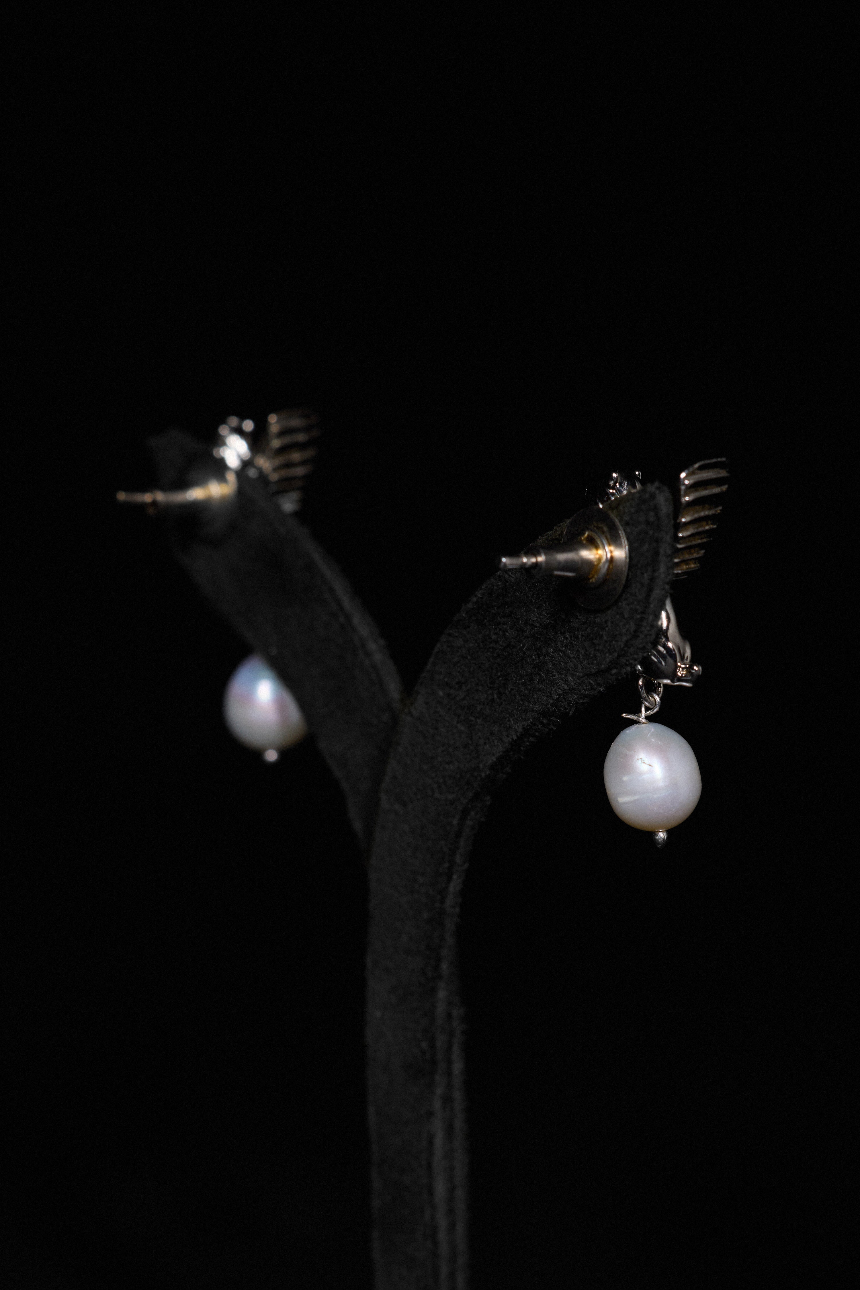 The Classic Venetian Lion Studs in Starlight