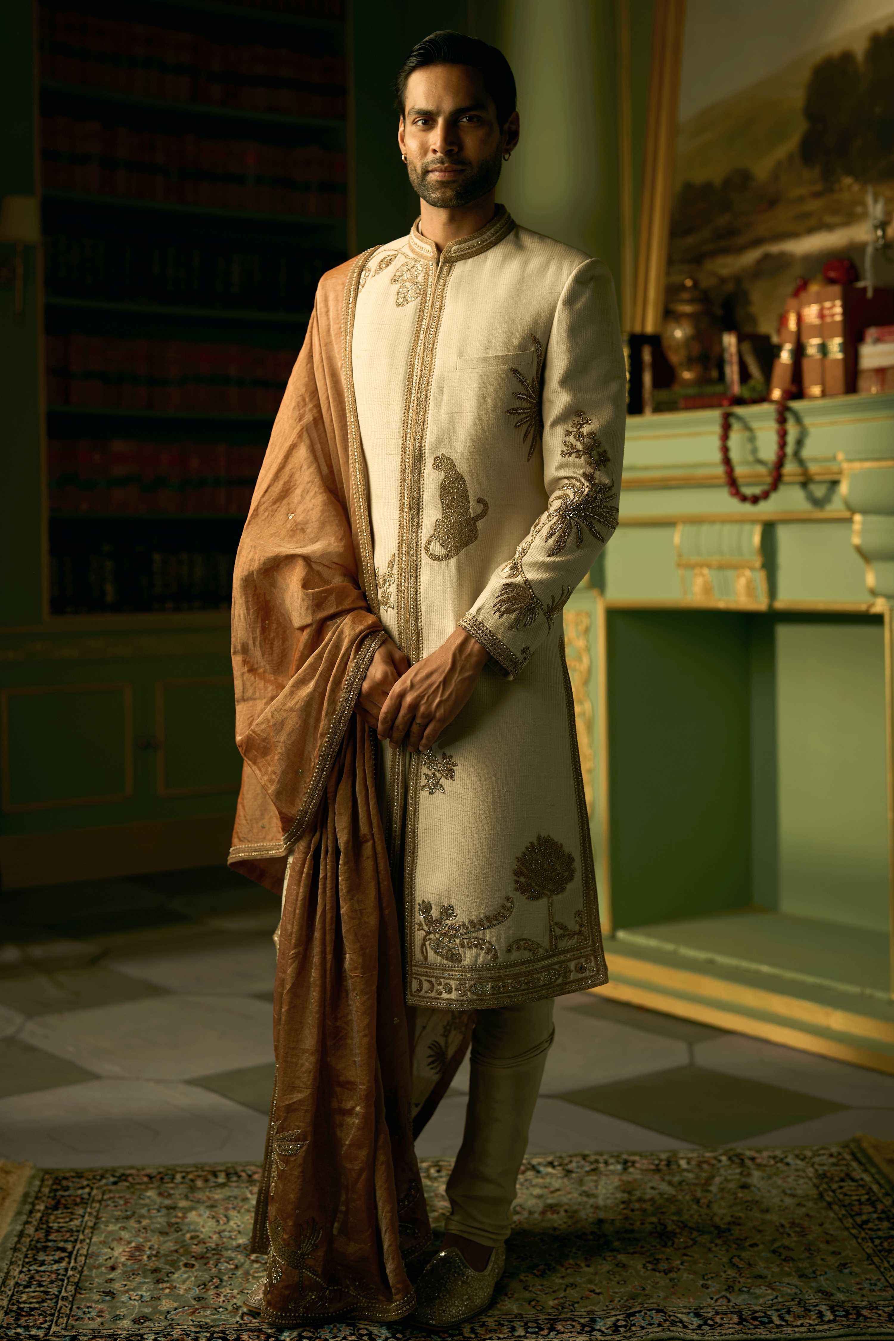 The Royal Savannah Apricot Stole