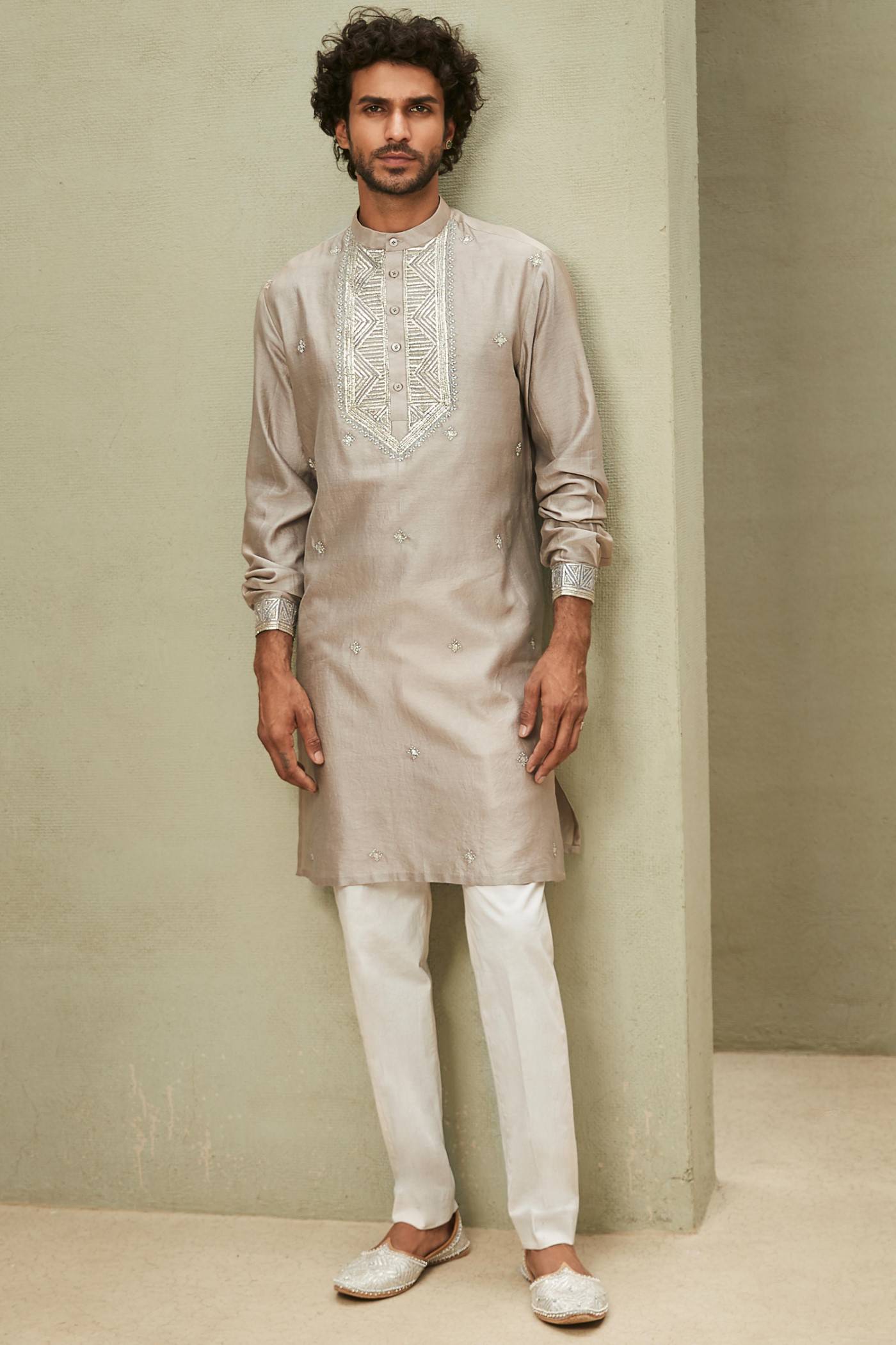 The Contemporary Classic Kurta Set