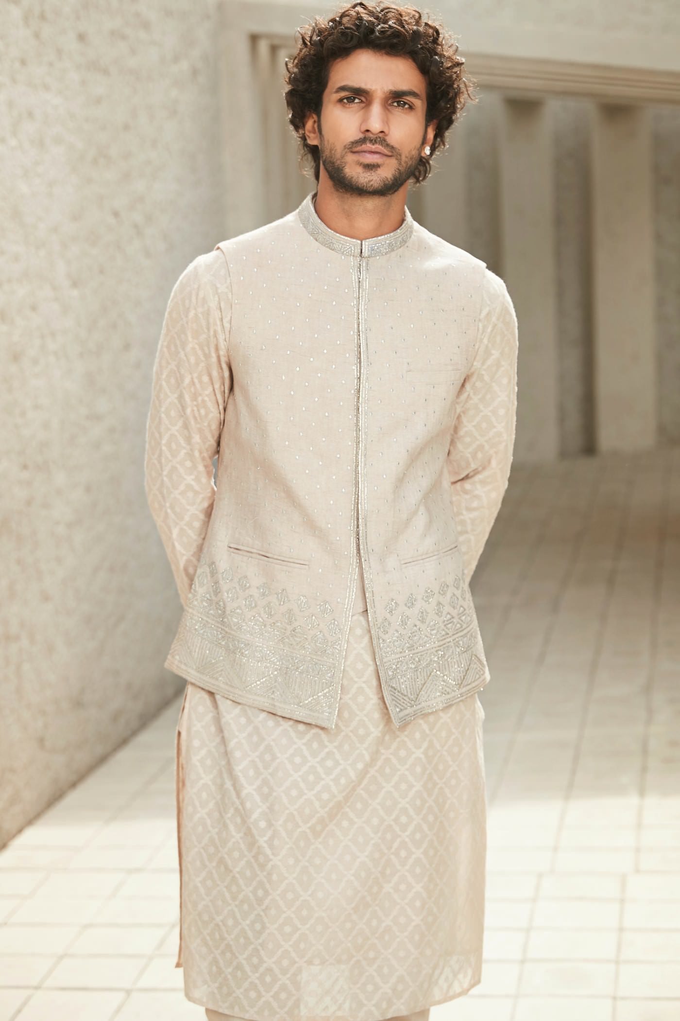 The Mod-Minimal Kurta Set