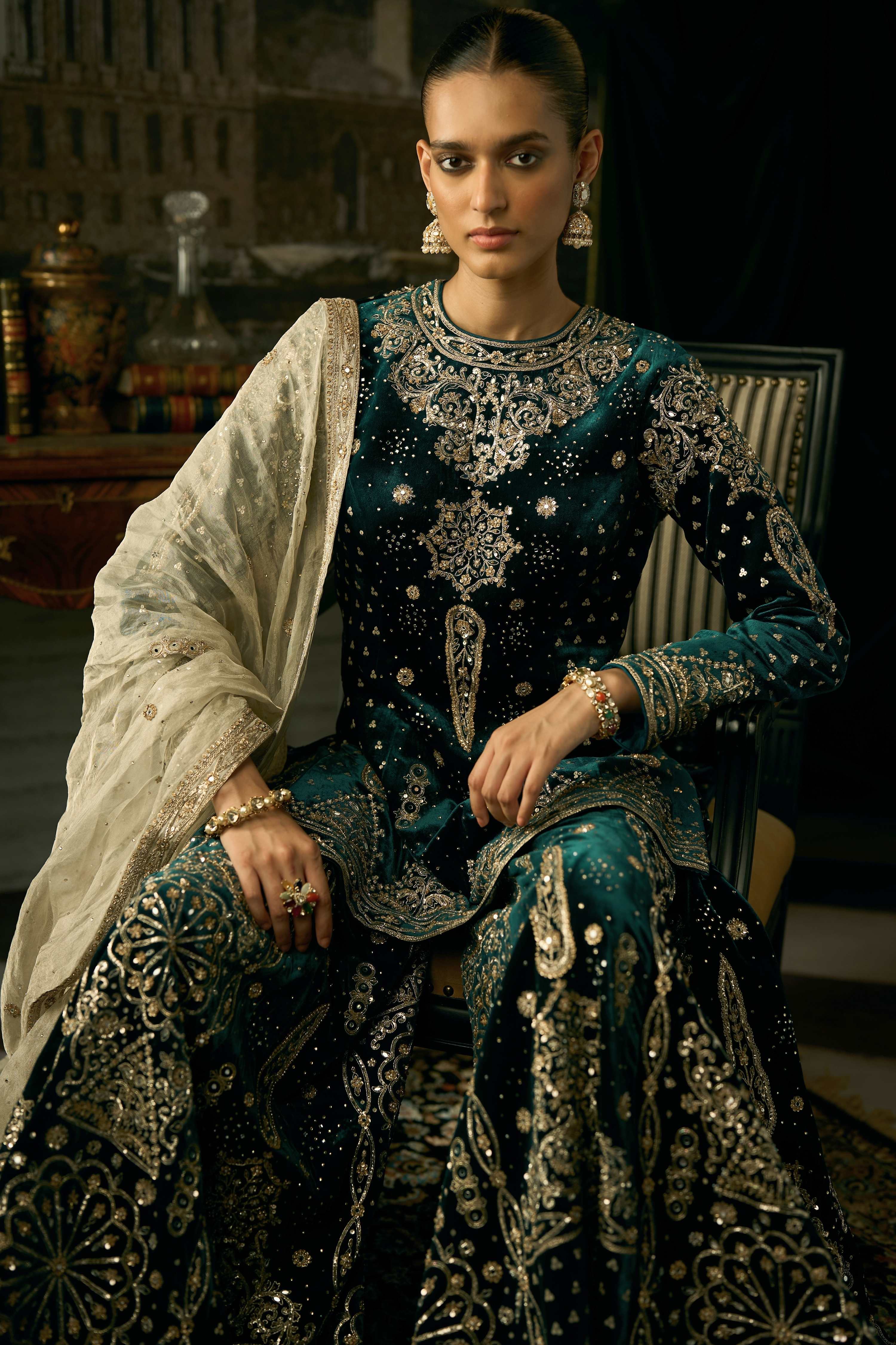 The Constantinople Sufiana Sharara