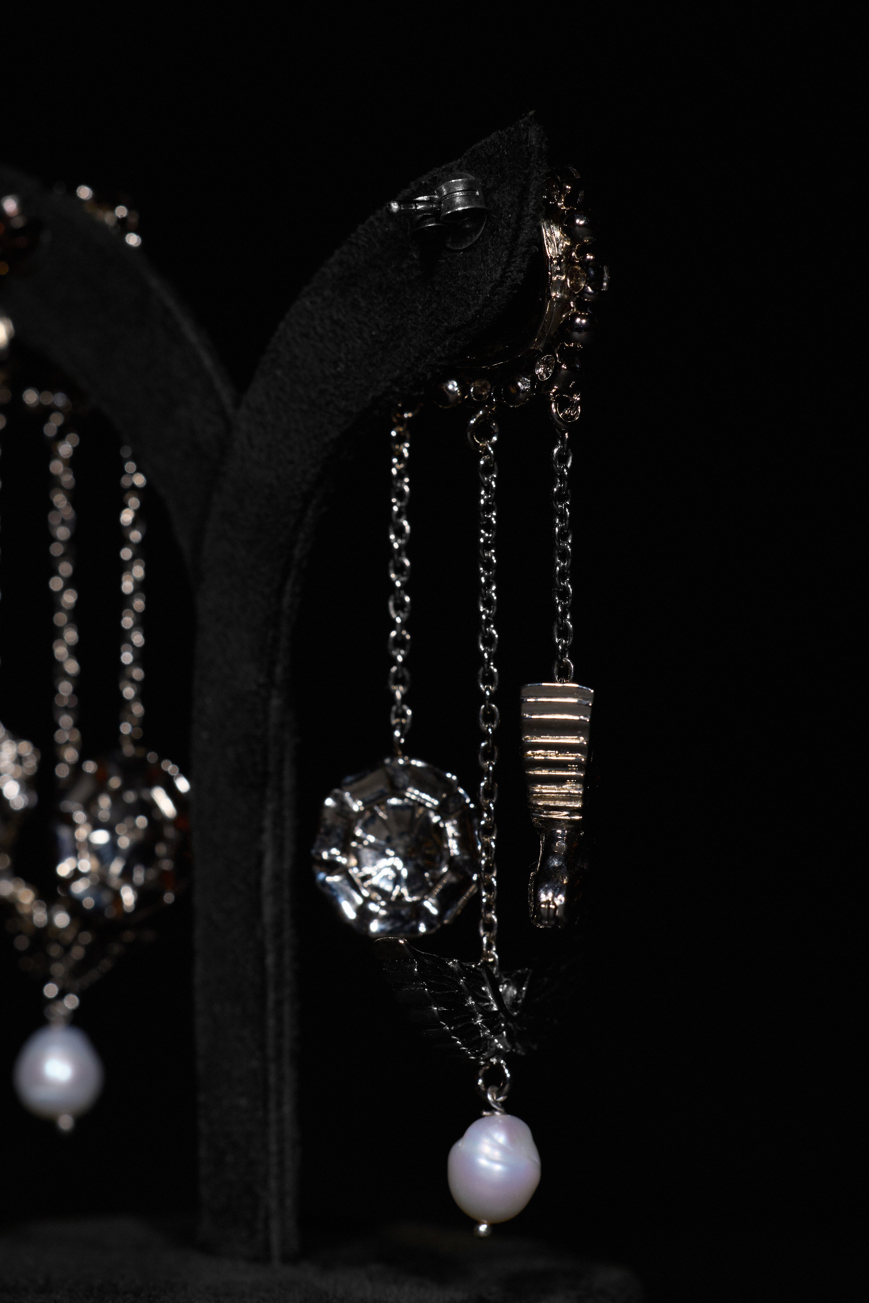 The Signature Baroque Parisian Blue Droplets in Starlight