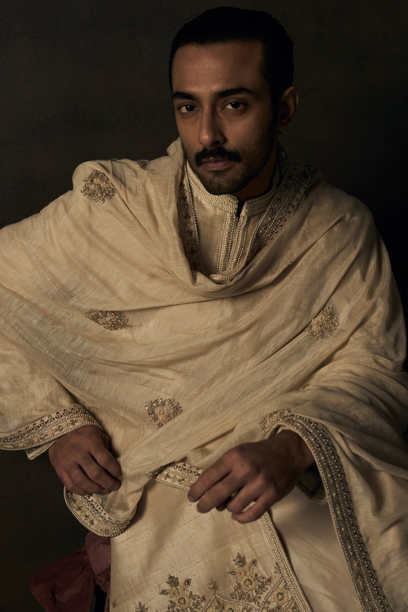 The Royal Mogra Stole