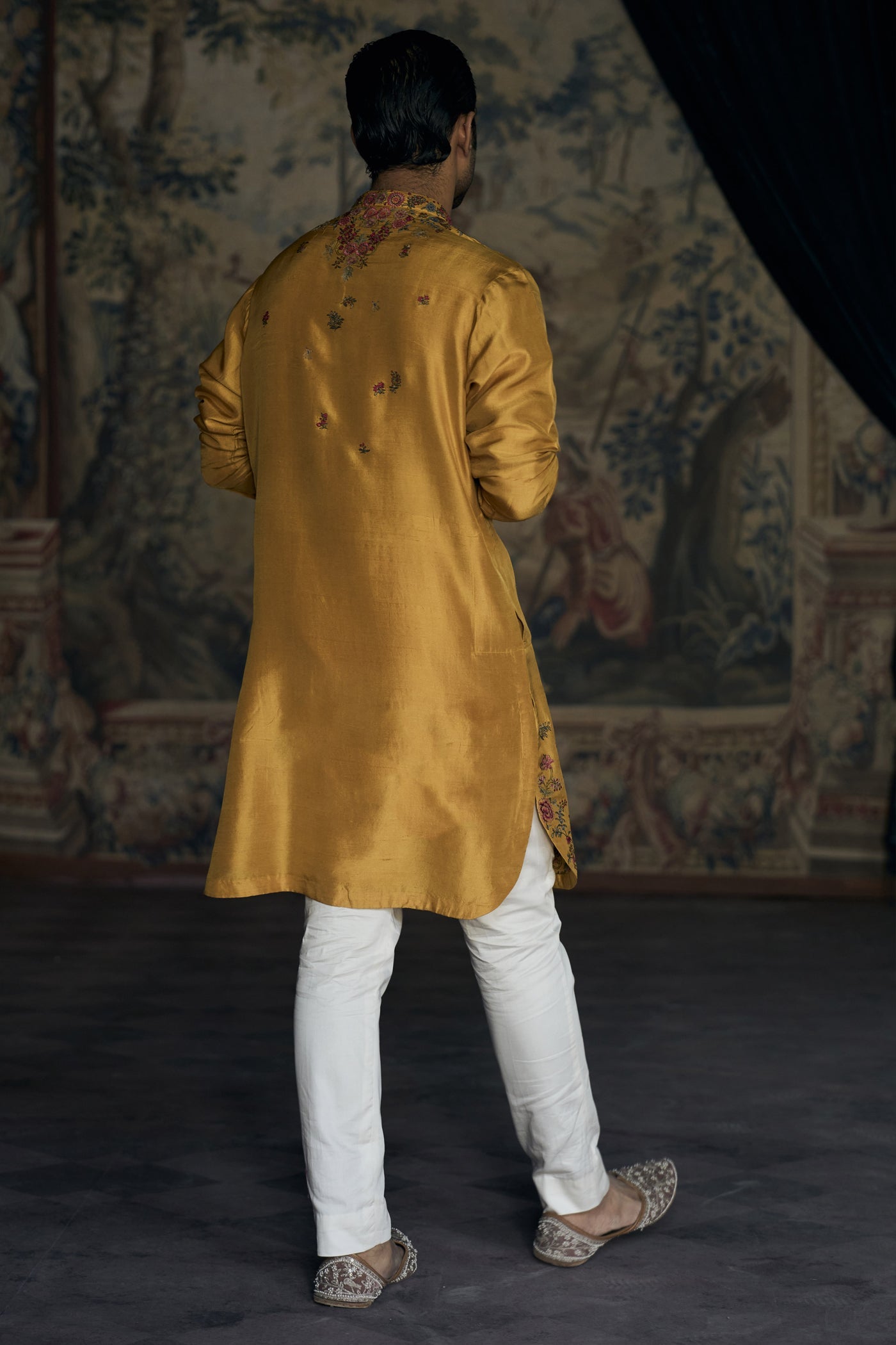 The Saada Phoolbagh Amber Kurta Set
