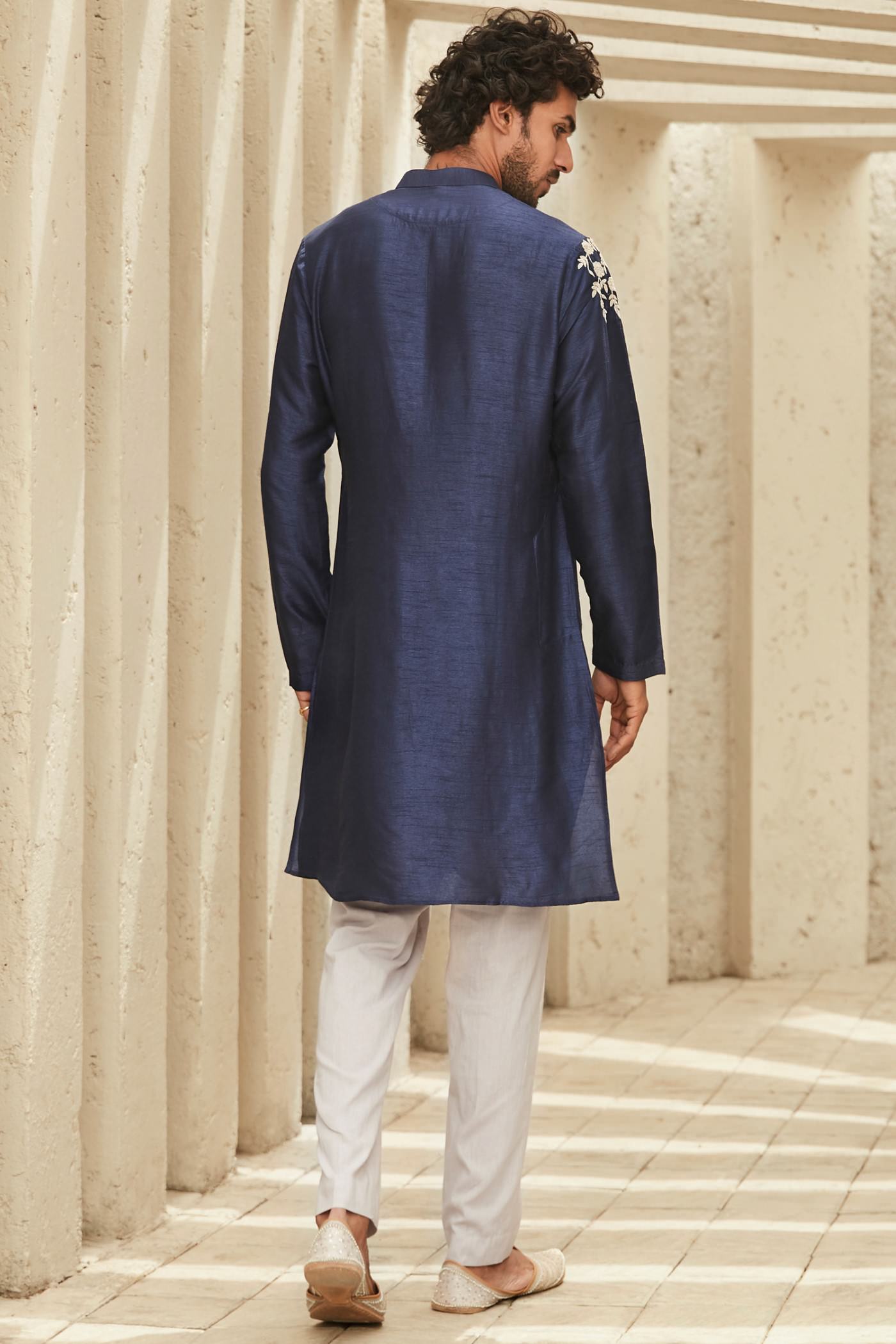 The Heritage Noir Kurta Set