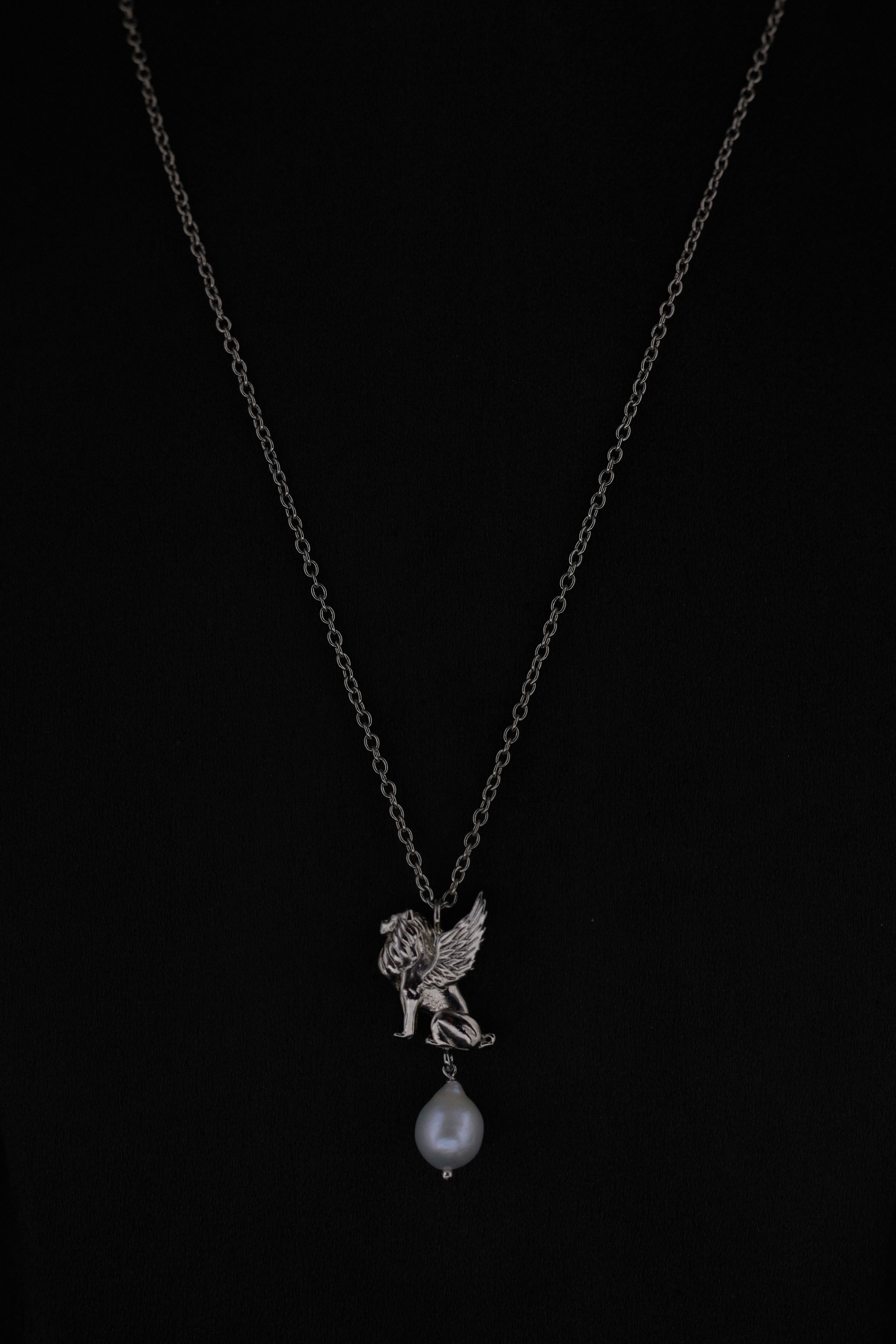 The Roaring Venetian Droplet Pendant in Starlight