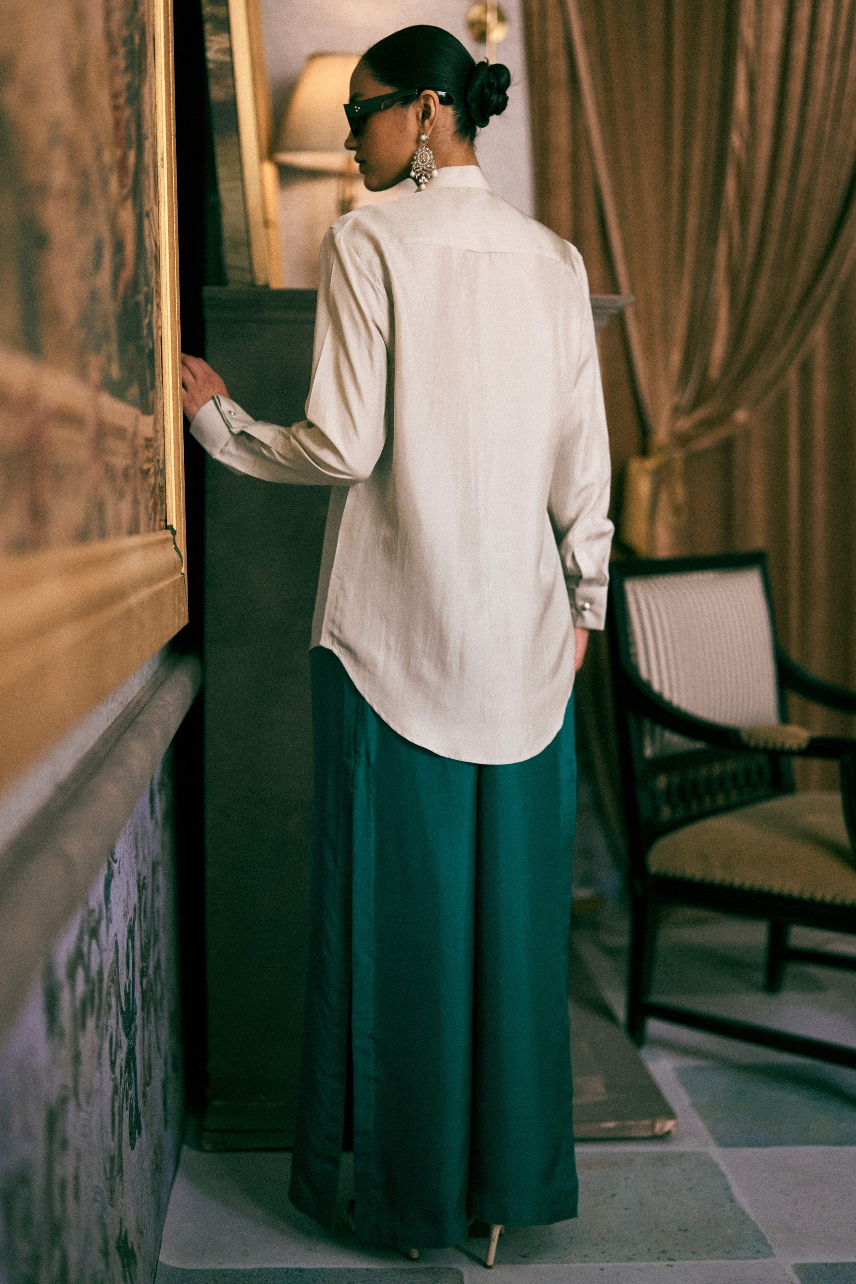 The Iconic Venetian Lion Silk Shirt in Silver hardware